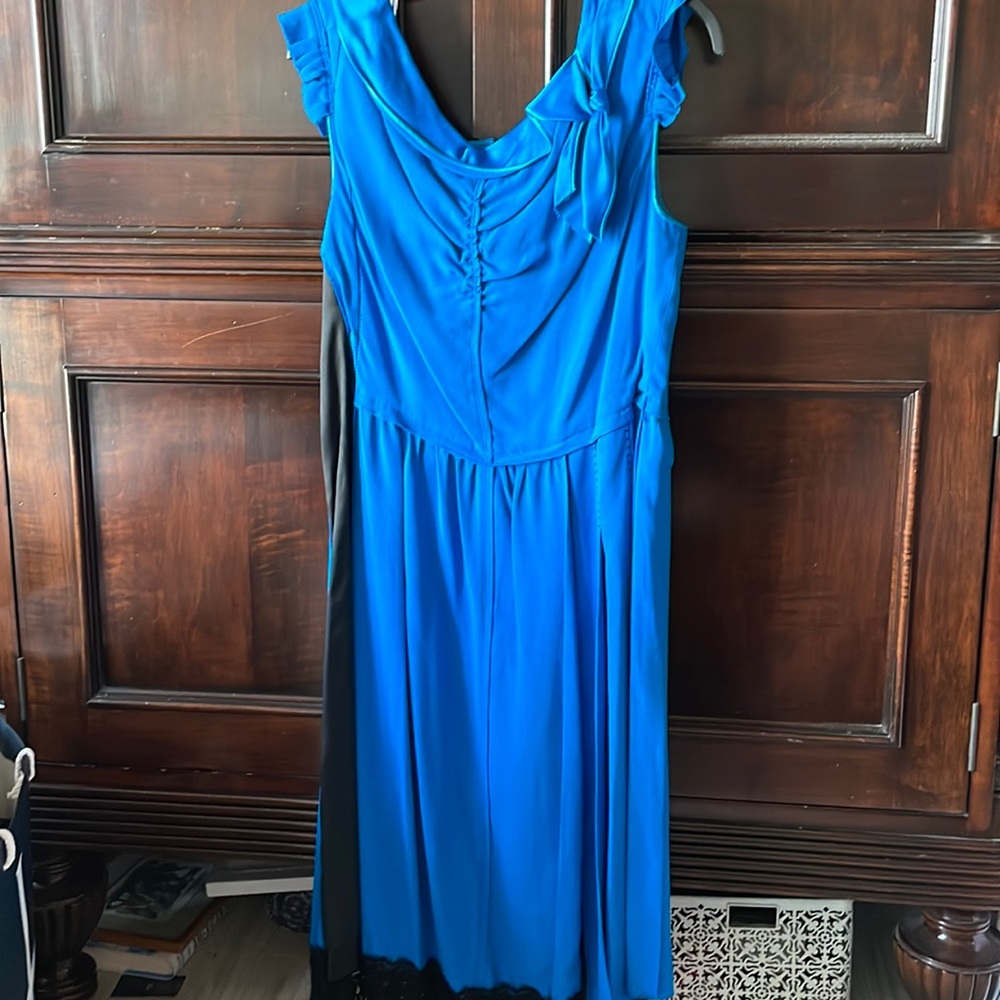 Blue Marc Jacobs silk and wool. Lace and button details